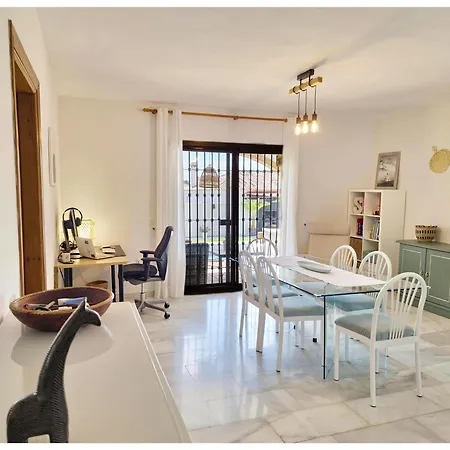 Ninas Costa Del Sol 미하스